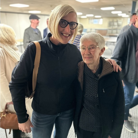 Meet your Posher, Christine - Picture 6 of 7